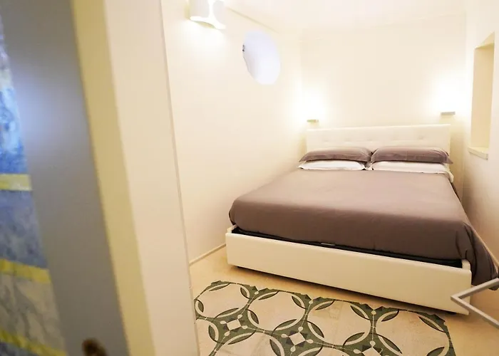 Santa Cesarea - La Vetta Del Sasso Barisano